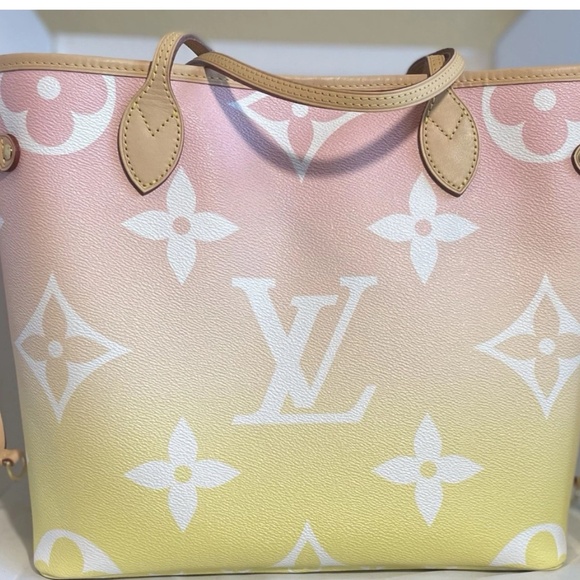 Louis Vuitton By the Pool Neverfull - Picture 4 of 10